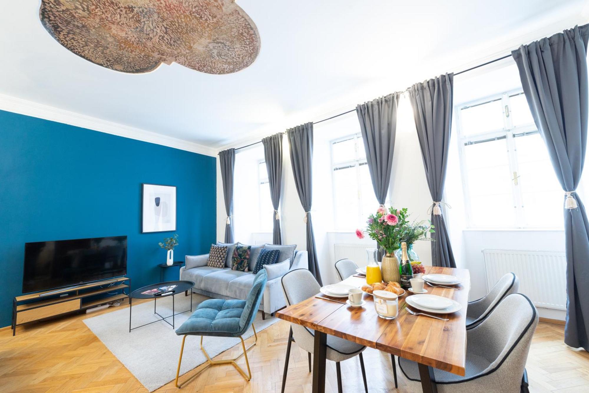 Price & Location - Historic Square Residency Praga